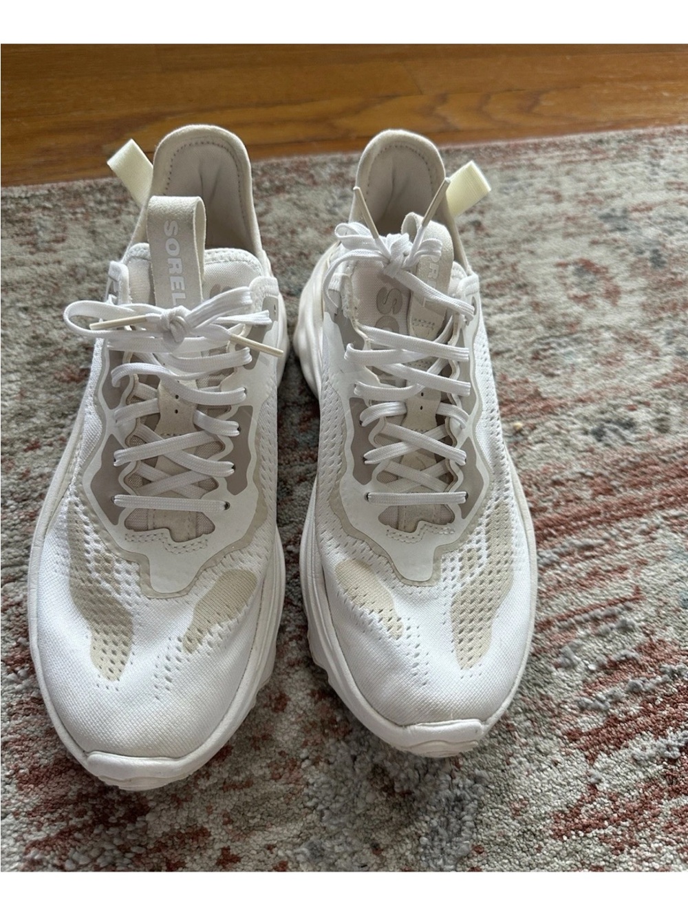 SOREL White/Beige Solid Low Top Lace-Up Athletic Knit Sneakers Rubber Outsole 8
